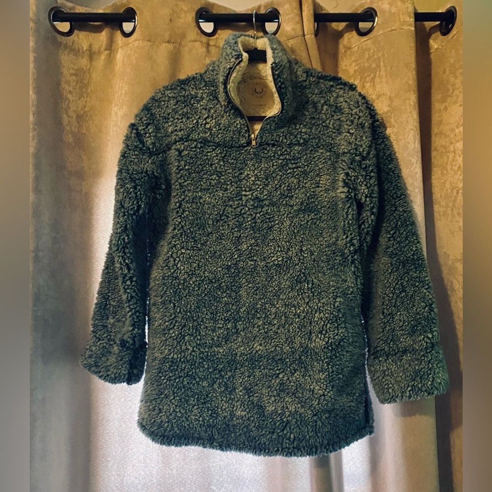 Fantastic Fawn Sherpa Quarter Zip- Size S— Like New!